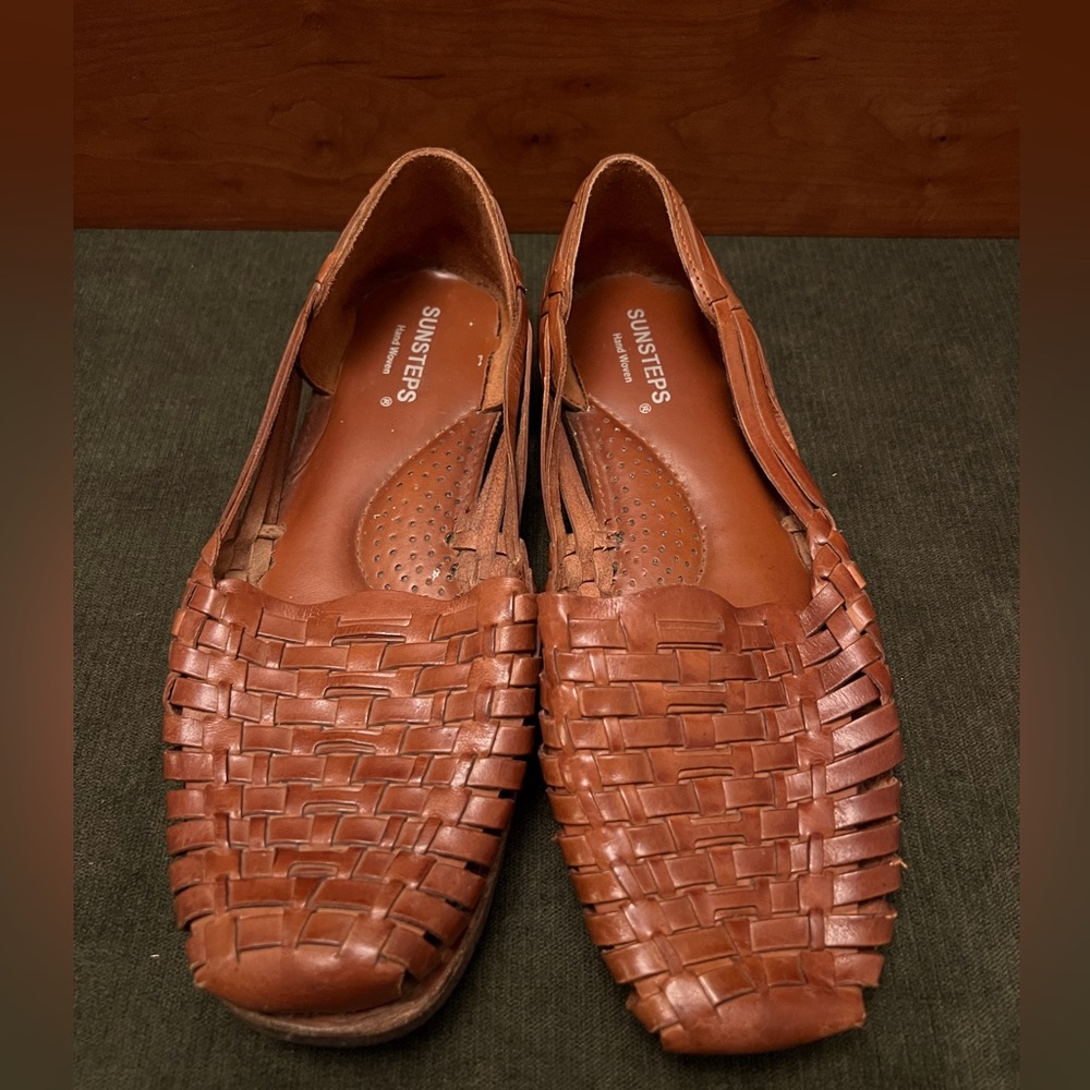 size 8 - 80s/90s huarache sandals by SUNSTEPS